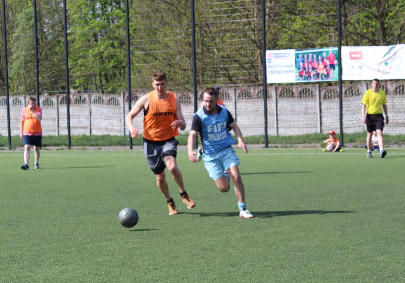 Определились полуфиналисты по мини-футболу в рамках Второй спартакиады работников здравоохранения