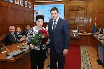 Глава региона вручил государственные и областные награды Глава региона вручил государственные и областные награды