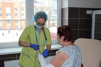 В год через травмпункт Больницы скорой медицинской помощи проходит около двадцати тысяч пациентов В год через травмпункт Больницы скорой медицинской помощи проходит около двадцати тысяч пациентов