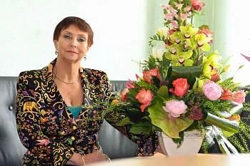 Главный врач станции переливания крови отмечает юбилей Главный врач станции переливания крови отмечает юбилей